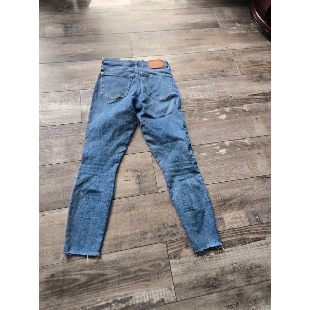 Lucky Brand Jeans Women's Bridgette Crop Button Fly Blue Denim Pants Sz 0/25 - Picture 2 of 4